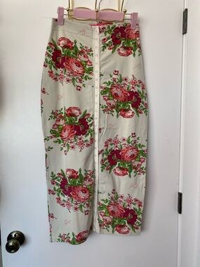 BETSEY JOHNSON Cream Floral Button-Front Skirt NWOT ✨💕🌷